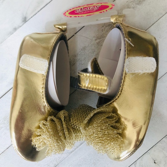 SOFT GOLD SHOES MARY JANES WITH BIG TOOLE BOWS 6-9 mo. - Picture 6 of 6